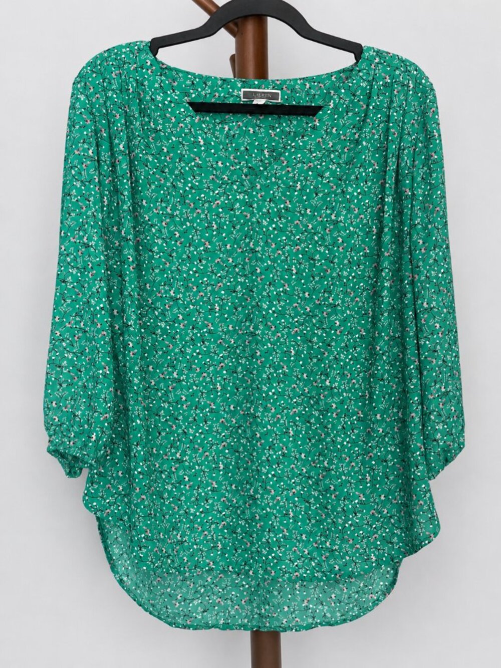Pleione Green Loose Fit Vneck TOP Medium